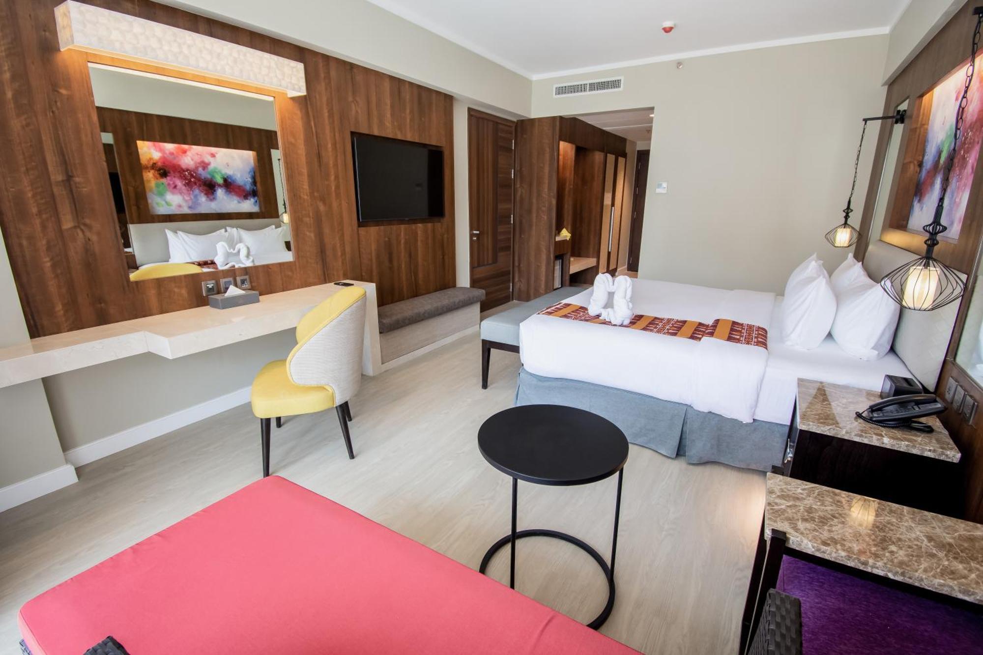 Mandarin Bay Resort And Spa Balabag  Dış mekan fotoğraf