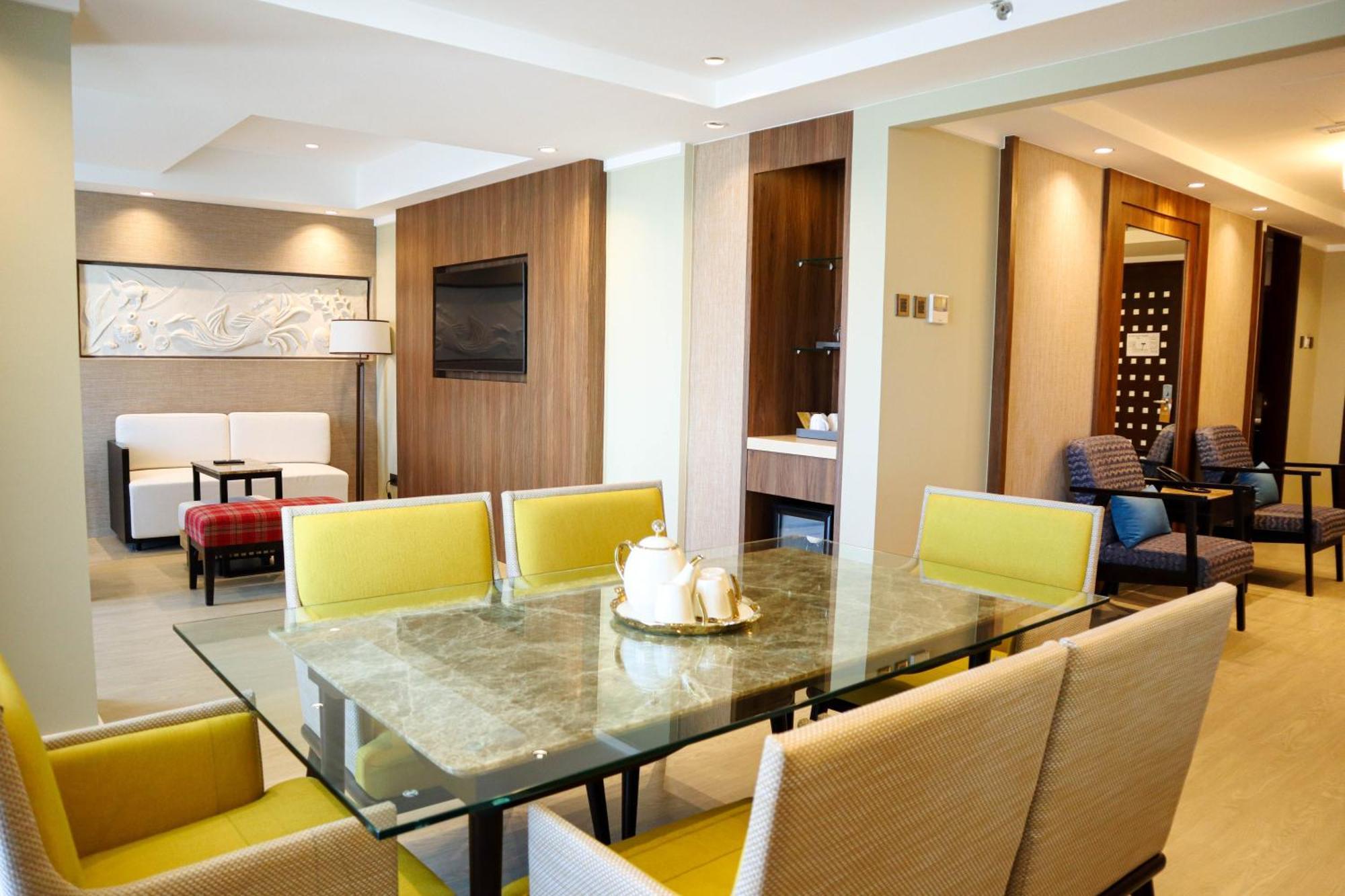 Mandarin Bay Resort And Spa Balabag  Dış mekan fotoğraf